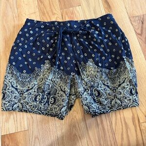 Anthropologie Navy and Cream Patterned Women's Athletic Shorts